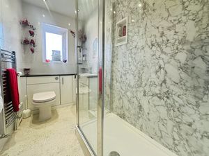 Bathroom- click for photo gallery